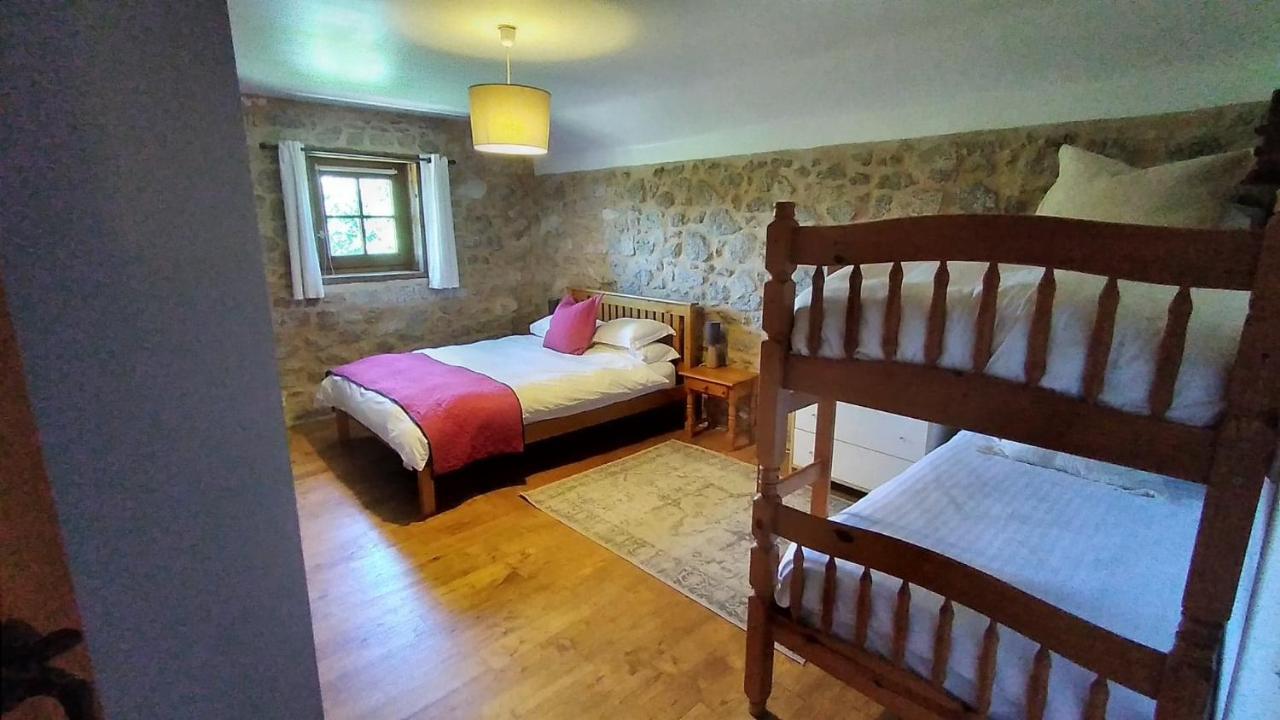The Railway Cottage - Characterful And Comfortable Holiday Cottage Piegut-Pluviers ภายนอก รูปภาพ